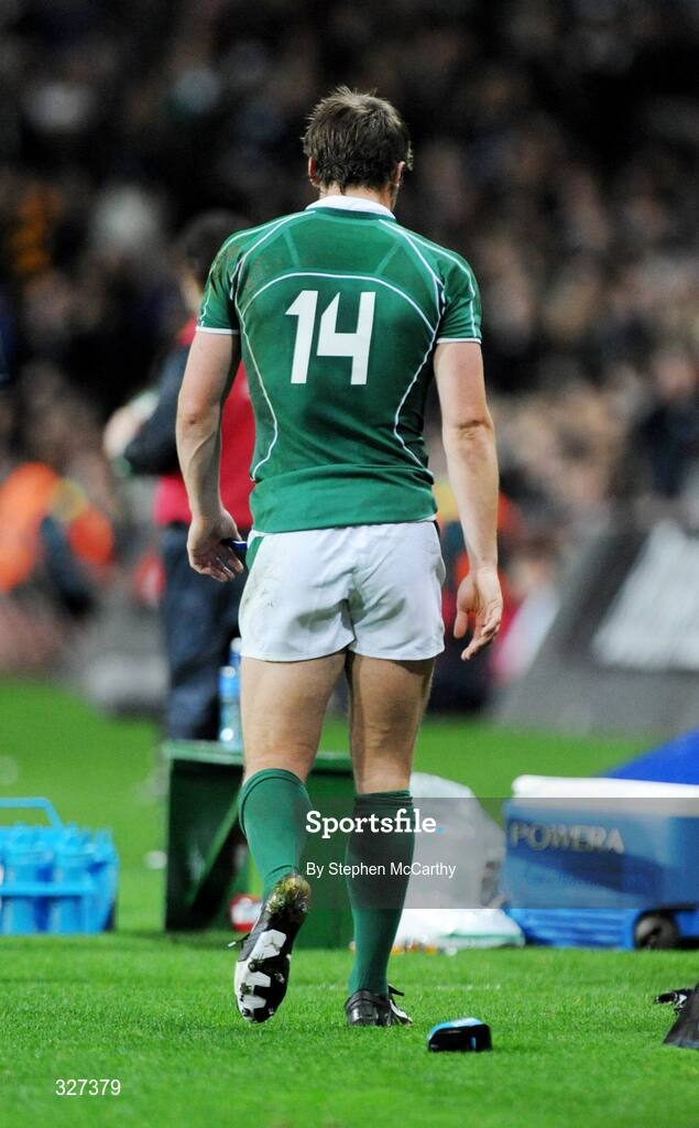 15 November 2008; Tommy Bowe, Ireland, leaves the pitch after being sin-binned. Guinness Autumn Internationals, Ireland v New Zealand, Croke Park, Dublin. Picture credit: Stephen McCarthy / SPORTSFILE