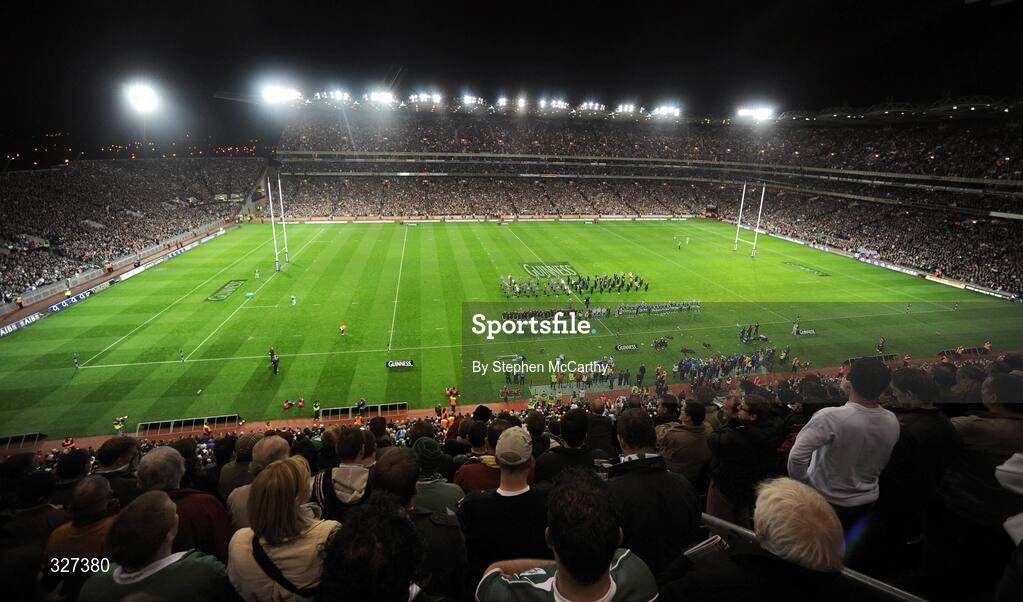 15 November 2008; A general view of Croke Park during a minutes silence. Guinness Autumn Internationals, Ireland v New Zealand, Croke Park, Dublin. Picture credit: Stephen McCarthy / SPORTSFILE
