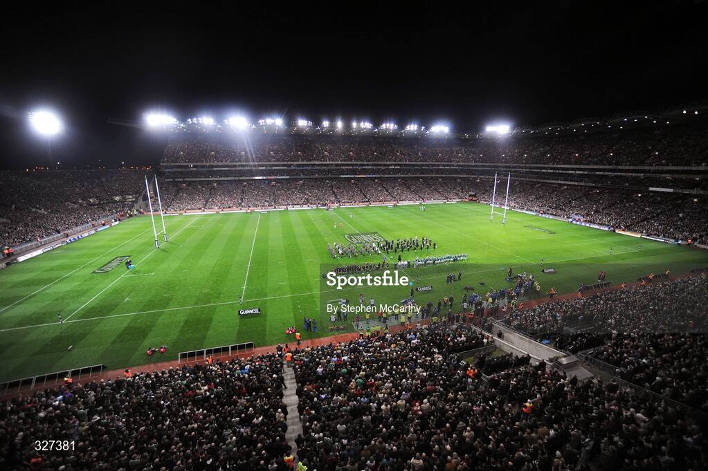 15 November 2008; A general view of Croke Park during a minutes silence. Guinness Autumn Internationals, Ireland v New Zealand, Croke Park, Dublin. Picture credit: Stephen McCarthy / SPORTSFILE