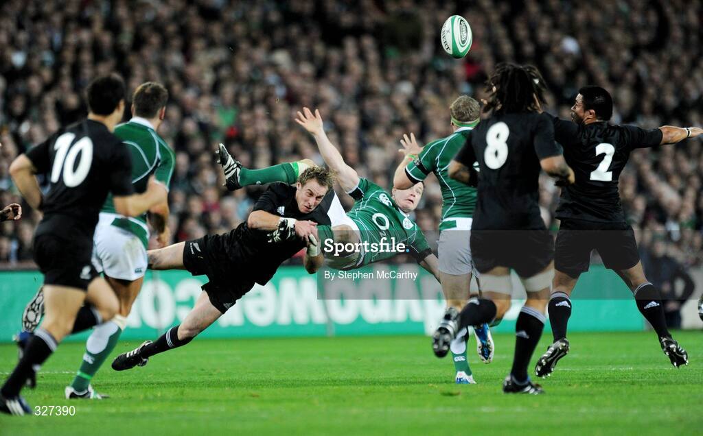 15 November 2008; Brian O'Driscoll, Ireland, is tackled by Jimmy Cowan, New Zealand. Guinness Autumn Internationals, Ireland v New Zealand, Croke Park, Dublin. Picture credit: Stephen McCarthy / SPORTSFILE