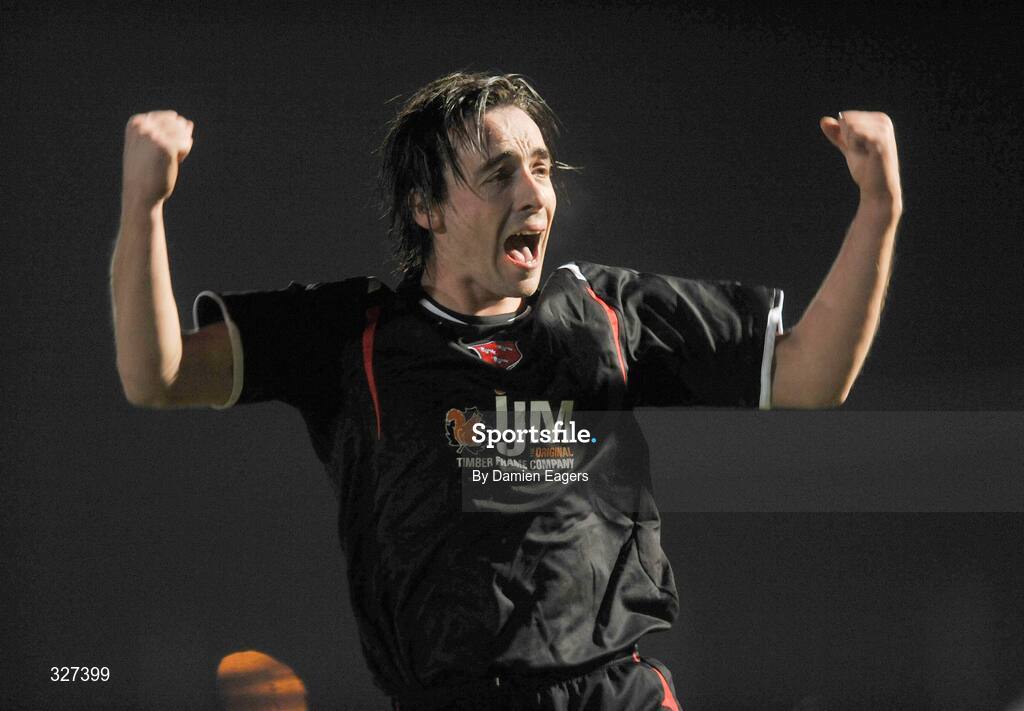 15 November 2008; Robbie Farrell, Dundalk, celebrates after scoring his side's opening goal. eircom League First Division, Kildare County v Dundalk, Station Road, Kildare. Picture credit: Damien Eagers / SPORTSFILE