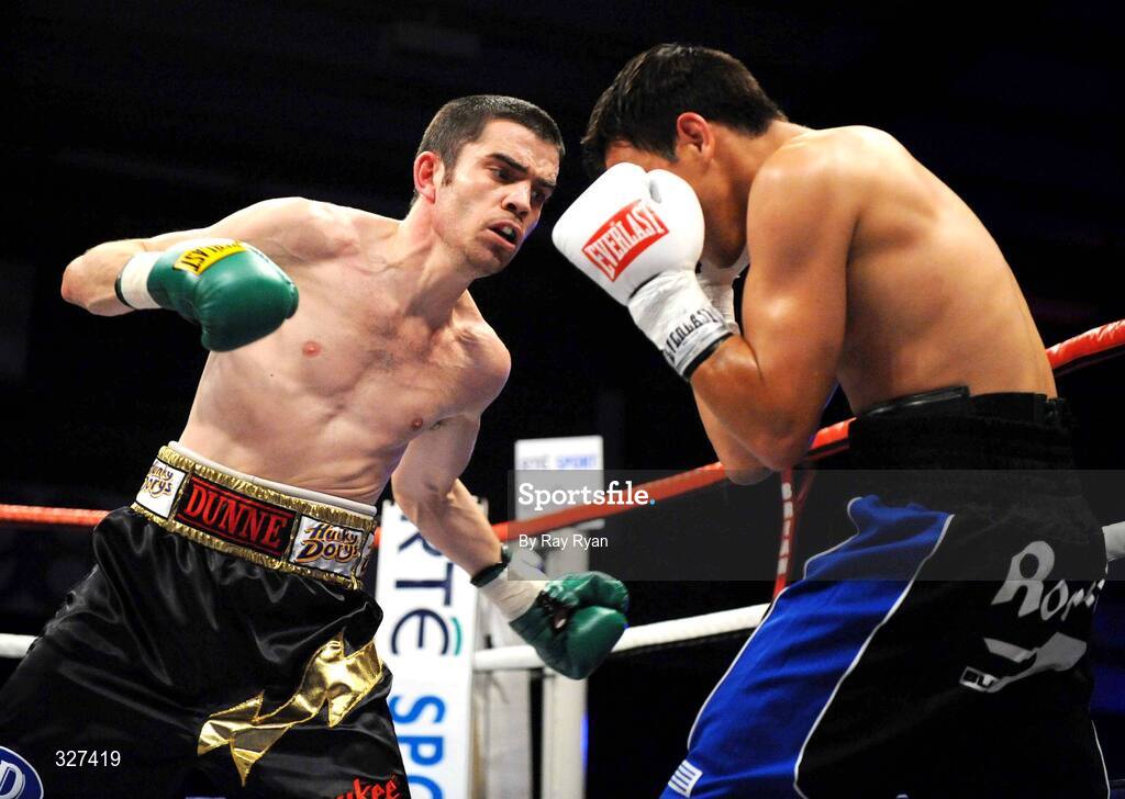 15 November 2008; Bernard Dunne in action against Cristian Faccio, Hunky Dory Fight Night, Breaffy House Hotel, Mayo. Picture credit: Ray Ryan / SPORTSFILE