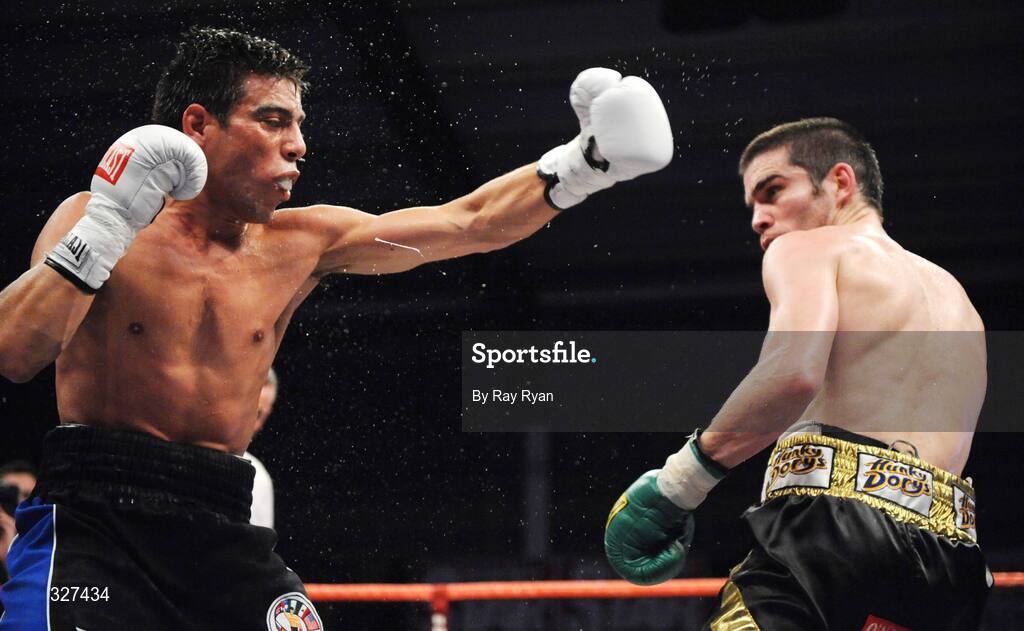 15 November 2008; Bernard Dunne lands a punch on Cristian Faccio, Hunky Dory Fight Night, Breaffy House Hotel, Mayo. Picture credit: Ray Ryan / SPORTSFILE