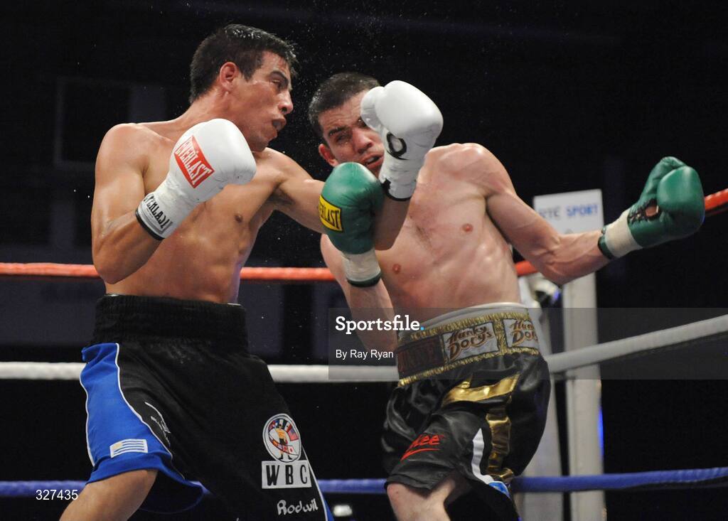 15 November 2008; Bernard Dunne lands a punch on Cristian Faccio, Hunky Dory Fight Night, Breaffy House Hotel, Mayo. Picture credit: Ray Ryan / SPORTSFILE