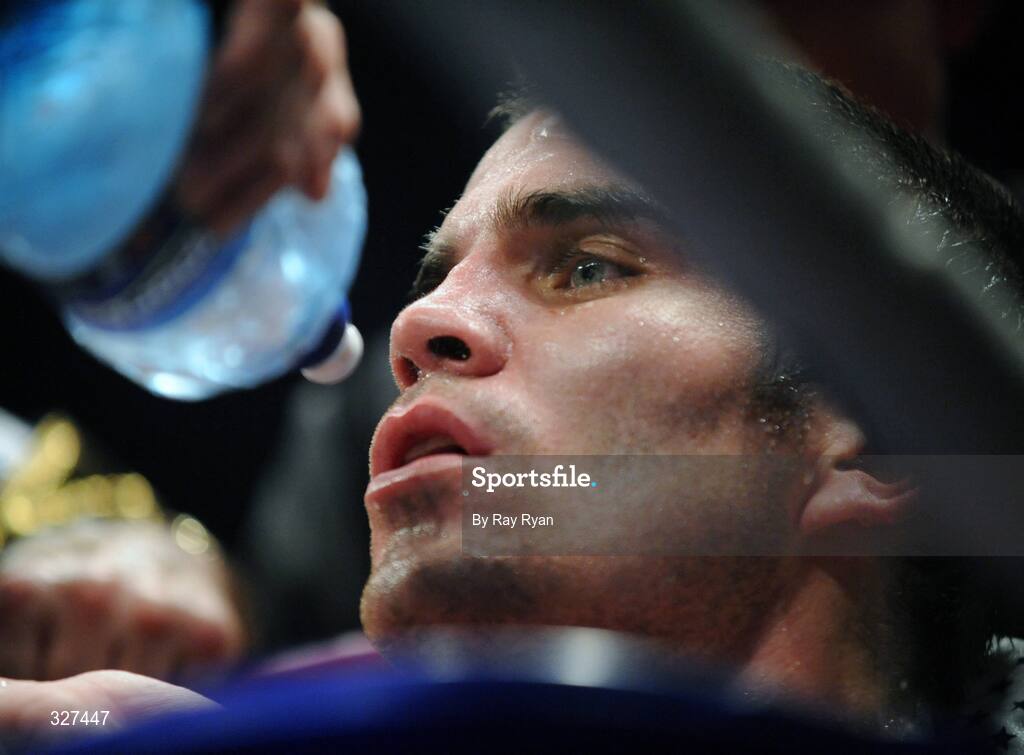 15 November 2008; Bernard Dunne has a drink during his fight against Cristian Faccio. Hunky Dory Fight Night, Breaffy House Hotel, Mayo. Picture credit: Ray Ryan / SPORTSFILE