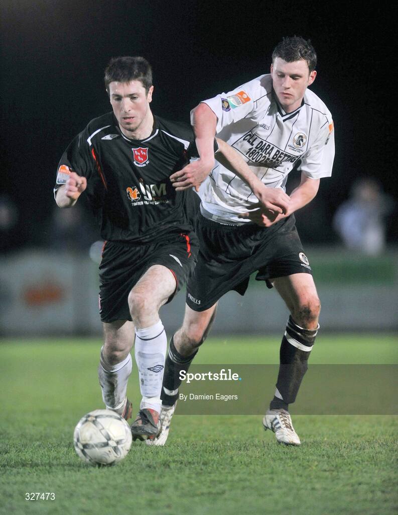15 November 2008; Paul Shiles, Dundalk, in action against Ciaran Kilduff, Kildare County. eircom League First Division, Kildare County v Dundalk, Station Road, Kildare. Picture credit: Damien Eagers / SPORTSFILE