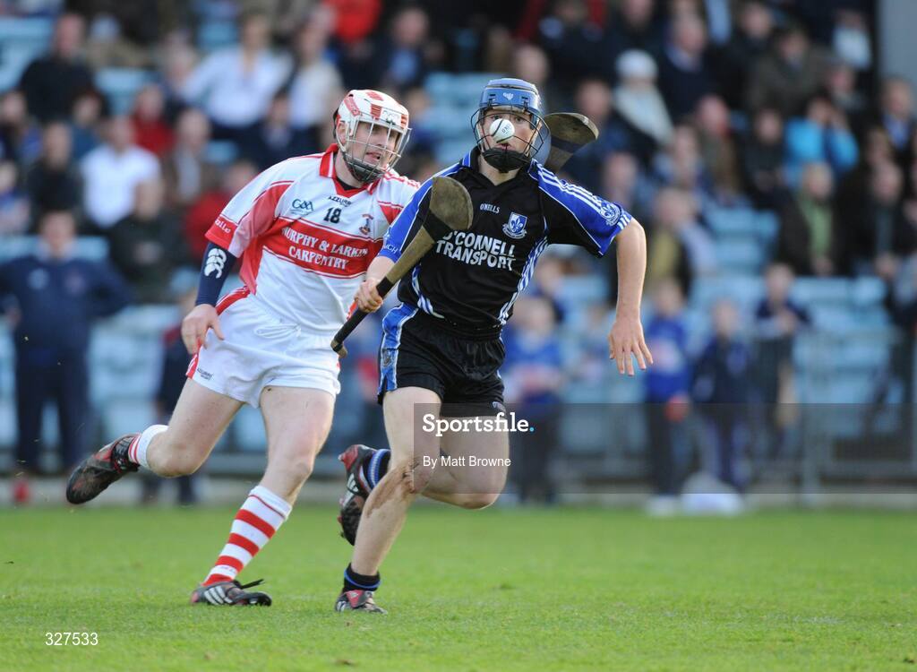 16 November 2008; Conor O'Sullivan, Sarsfields, in action against Dermot Dooley, De La Salle. AIB Munster Senior Club Hurling Championship Semi-Final, Sarsfields v De La Salle, Pairc Ui Chaoimh, Cork. Picture credit: Matt Browne / SPORTSFILE