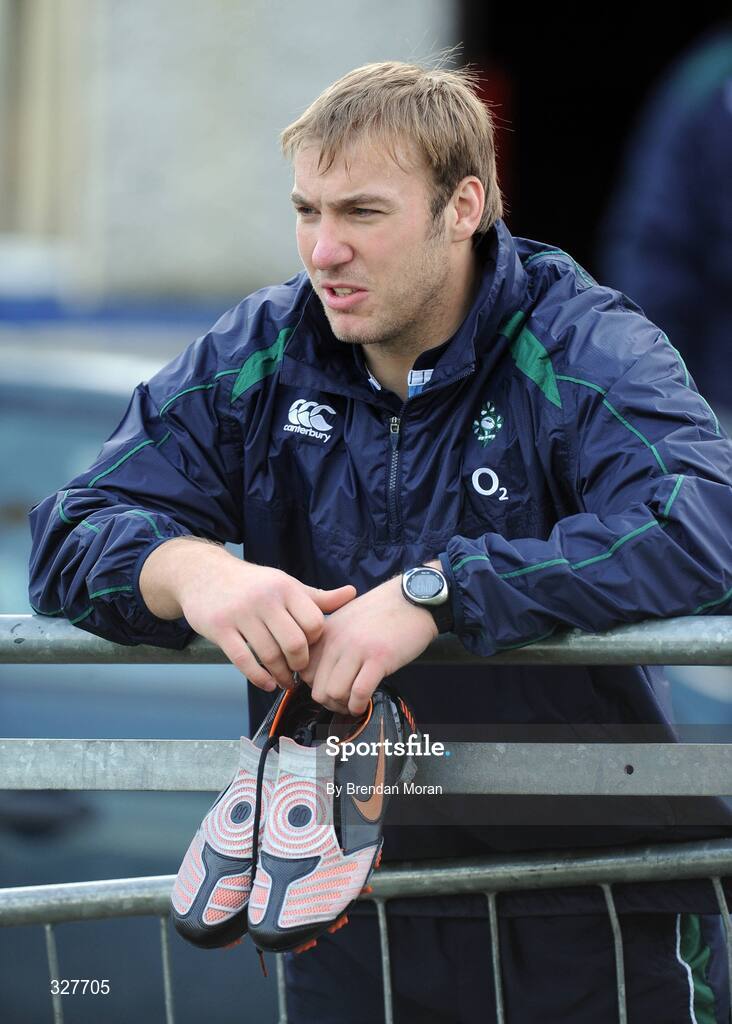 18 November 2008; Flanker Stephen Ferris arrives for Ireland rugby squad training. Donnybrook Stadium, Dublin. Picture credit: Brendan Moran / SPORTSFILE