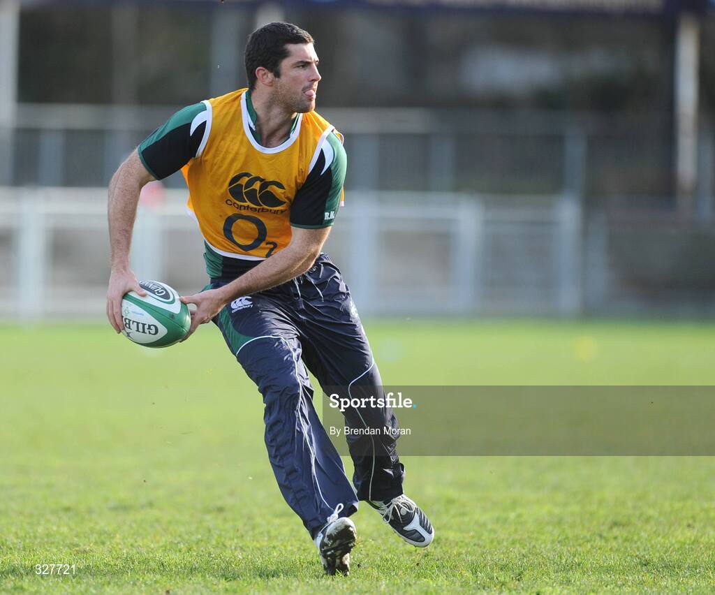 18 November 2008; Rob Kearney in action during Ireland rugby squad training. Donnybrook Stadium, Dublin. Picture credit: Brendan Moran / SPORTSFILE