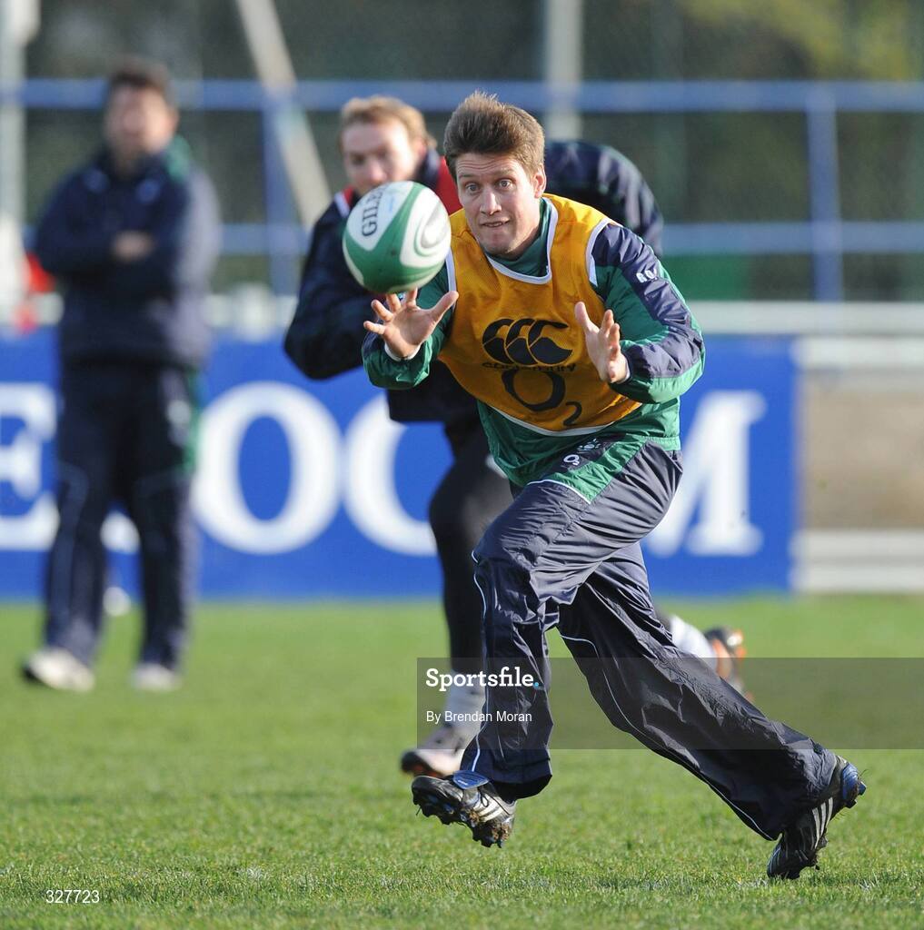 18 November 2008; Out-half Ronan O'Gara in action during Ireland rugby squad training. Donnybrook Stadium, Dublin. Picture credit: Brendan Moran / SPORTSFILE