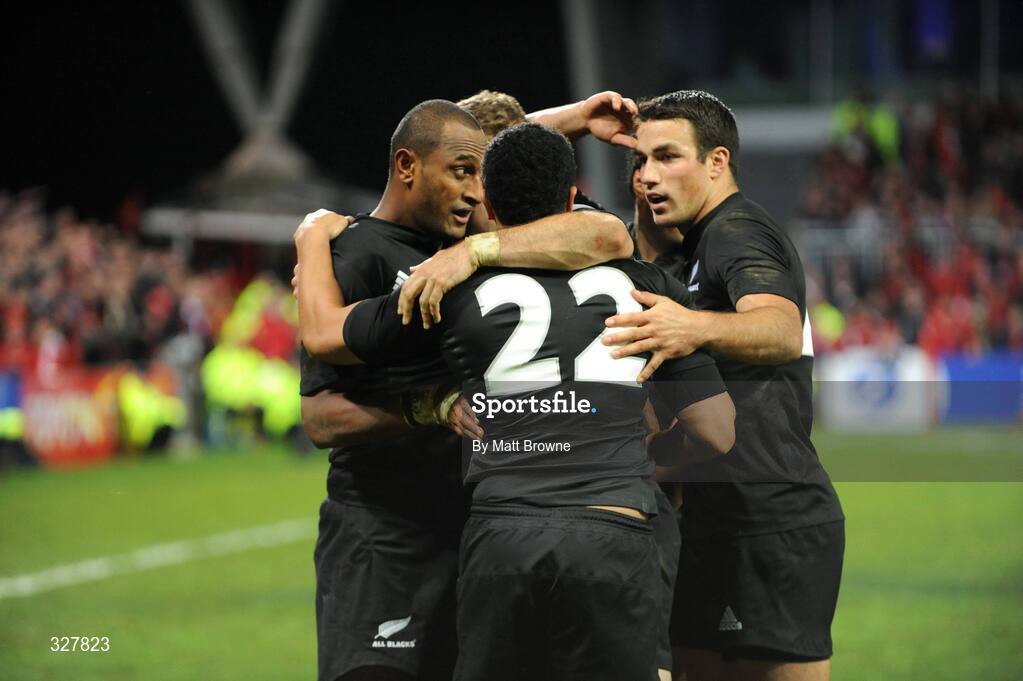 18 November 2008; New Zealand try scorer Joe Rokokoko is congratulated by team-mate Milili Muliani, 22, Richard Kahui and Kieran Read after his try against Munster. Zurich Challenge Match, Munster v New Zealand, Thomond Park, Limerick. Picture credit: Matt Browne / SPORTSFILE