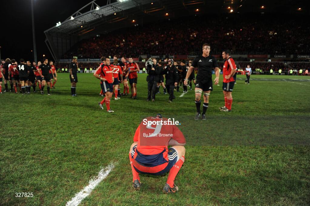 18 November 2008; Munster's Peter Stringer, 9, after the final whistle. Zurich Challenge Match, Munster v New Zealand, Thomond Park, Limerick. Picture credit: Matt Browne / SPORTSFILE