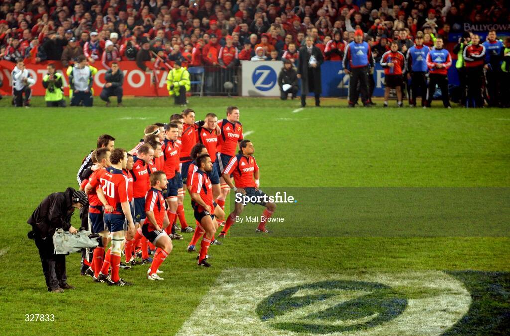 18 November 2008; Munster players Jeremy Manning, Rua Tipoki, Doug Howlett and Lifeimi Mafi perform the Haka against New Zealand. Zurich Challenge Match, Munster v New Zealand, Thomond Park, Limerick. Picture credit: Matt Browne / SPORTSFILE