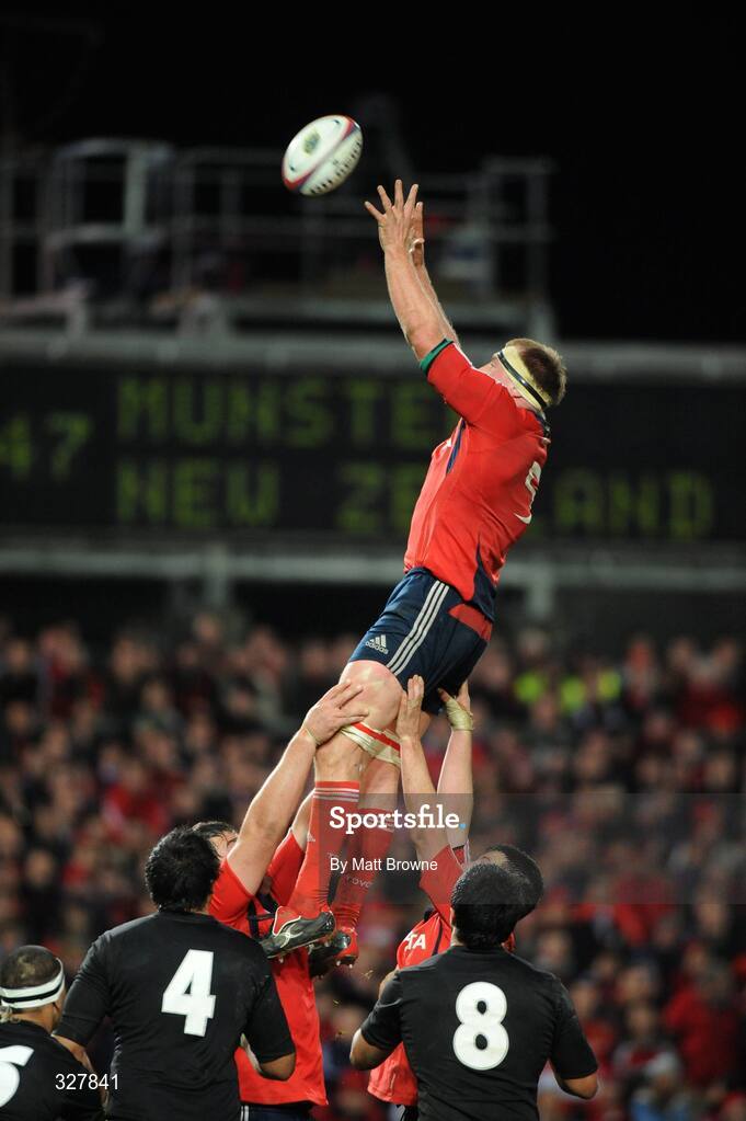 18 November 2008; Mick O'Driscoll, Munster, takes the ball in the lineout against New Zealand. Zurich Challenge Match, Munster v New Zealand, Thomond Park, Limerick. Picture credit: Matt Browne / SPORTSFILE