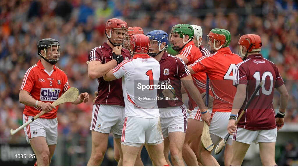 26 July 2015; Galway and Cork players in a tussle during the first half. GAA Hurling All-Ireland Senior Championship, Quarter-Final, Galway v Cork. Semple Stadium, Thurles, Co. Tipperary. Picture credit: Piaras Ó Mídheach / SPORTSFILE