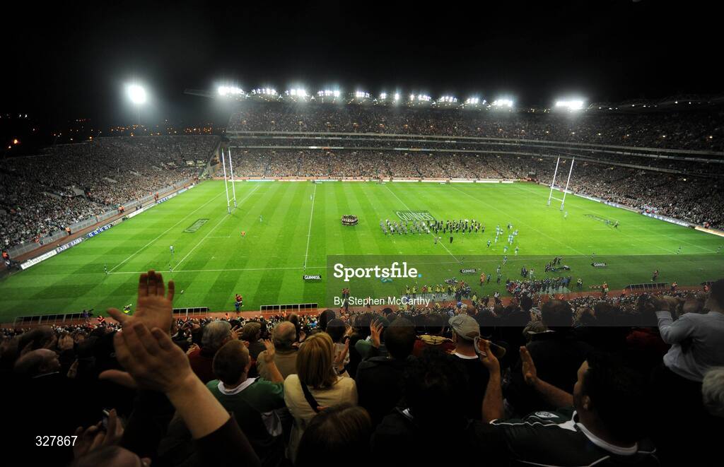 15 November 2008; A general view of Croke Park as the Ireland team make their way onto the pitch. Guinness Autumn Internationals, Ireland v New Zealand, Croke Park, Dublin. Picture credit: Stephen McCarthy / SPORTSFILE
