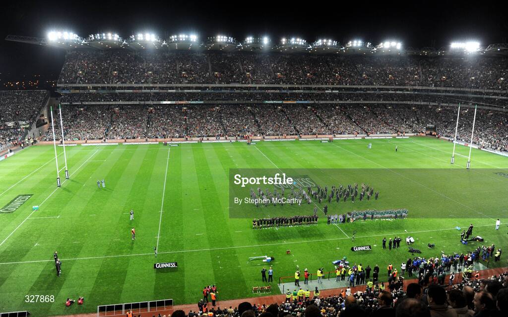 15 November 2008; A general view of Croke Park as both teams line up ahead of the national anthems. Guinness Autumn Internationals, Ireland v New Zealand, Croke Park, Dublin. Picture credit: Stephen McCarthy / SPORTSFILE