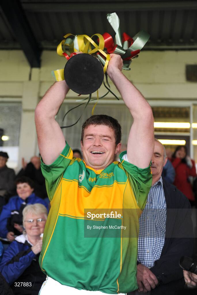 16 November 2008; Skellig Rangers captain Stephen O'Sullivan lifts the cup after his side's victory. Kerry Junior Football Final, Skellig Rangers v Beale, Fitzgerald Stadium, Killarney, Co. Kerry. Picture credit: Stephen McCarthy / SPORTSFILE