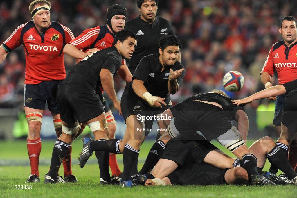 18 November 2008; New Zealand's Piri Weepu. Zurich Challenge Match, Munster v New Zealand, Thomond Park, Limerick. Picture credit: Brian Lawless / SPORTSFILE
