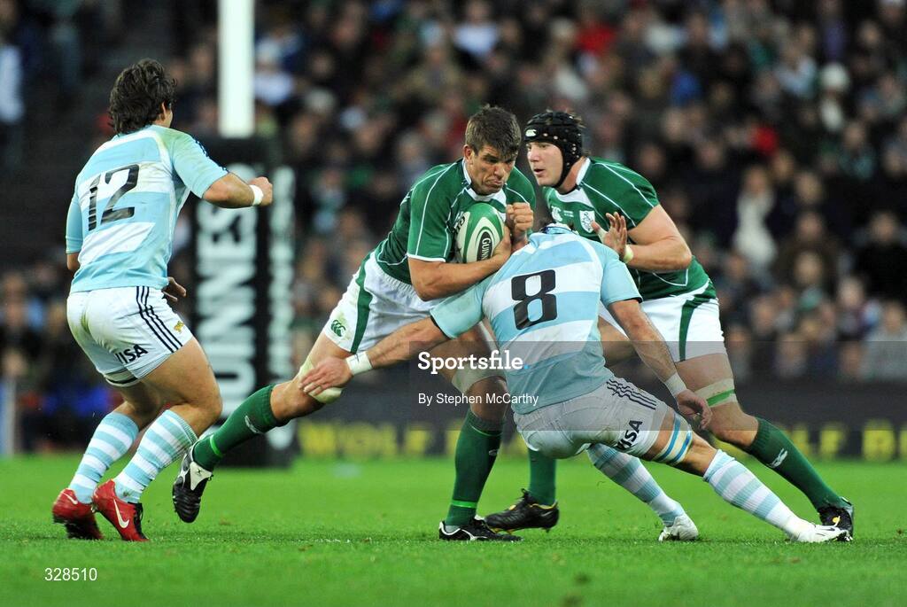22 November 2008; Donnacha O'Callaghan, Ireland, is tackled by Juan Manuel Leguizamon, Argentina. Guinness Autumn Internationals, Ireland v Argentina, Croke Park, Dublin. Picture credit: Stephen McCarthy / SPORTSFILE
