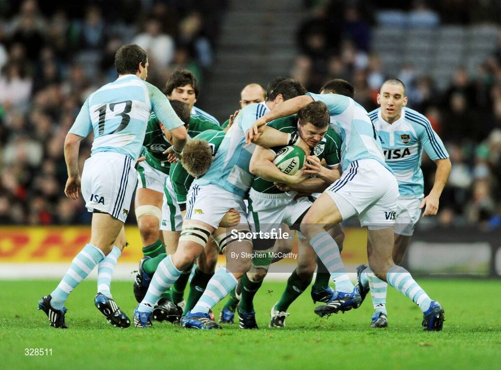 22 November 2008;  Brian O'Driscoll, Ireland, in action against Martin Durand, left, and Francisco Leonelli Morey, Argentina. Guinness Autumn Internationals, Ireland v Argentina, Croke Park, Dublin. Picture credit: Stephen McCarthy / SPORTSFILE
