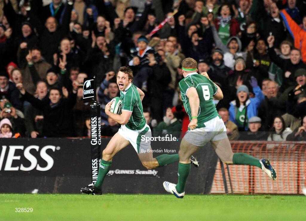 22 November 2008; Tommy Bowe, Ireland, celebrates with team-mate Jamie Heaslip, as he runs in to score his side's only try against Argentina. Guinness Autumn Internationals, Ireland v Argentina, Croke Park, Dublin. Picture credit: Brendan Moran / SPORTSFILE