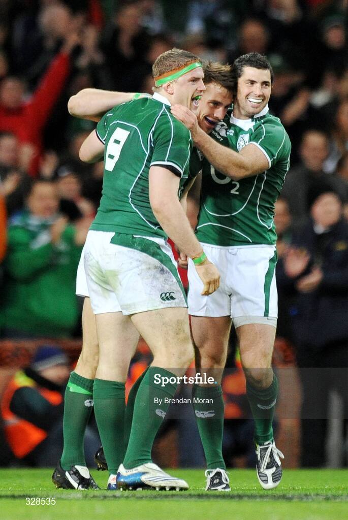 22 November 2008; Tommy Bowe, Ireland, is congratulated by team-mates Jamie Heaslip, left, and Rob Kearney, right, after scoring his side's only try against Argentina. Guinness Autumn Internationals, Ireland v Argentina, Croke Park, Dublin. Picture credit: Brendan Moran / SPORTSFILE