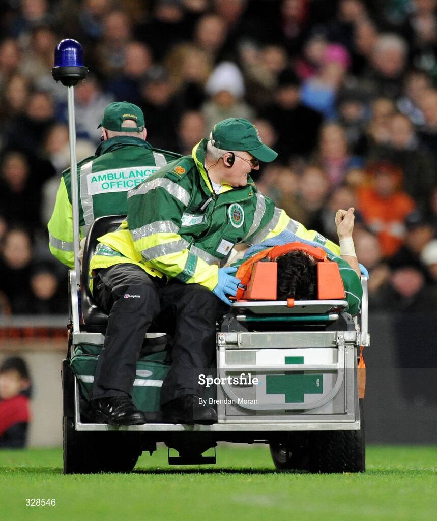 22 November 2008; David Wallace, Ireland, gives a thumbs up while being stretchered off in the second half. Guinness Autumn Internationals, Ireland v Argentina, Croke Park, Dublin. Picture credit: Brendan Moran / SPORTSFILE