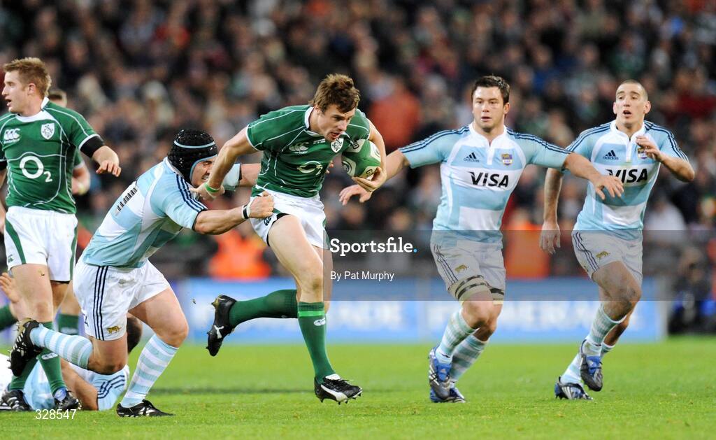 22 November 2008; Tommy Bowe, Ireland, in action against Marcos Ayerza, Martin Durand, centre, and Agustin Figuerola, right, Argentina. Guinness Autumn Internationals, Ireland v Argentina, Croke Park, Dublin. Picture credit: Pat Murphy / SPORTSFILE