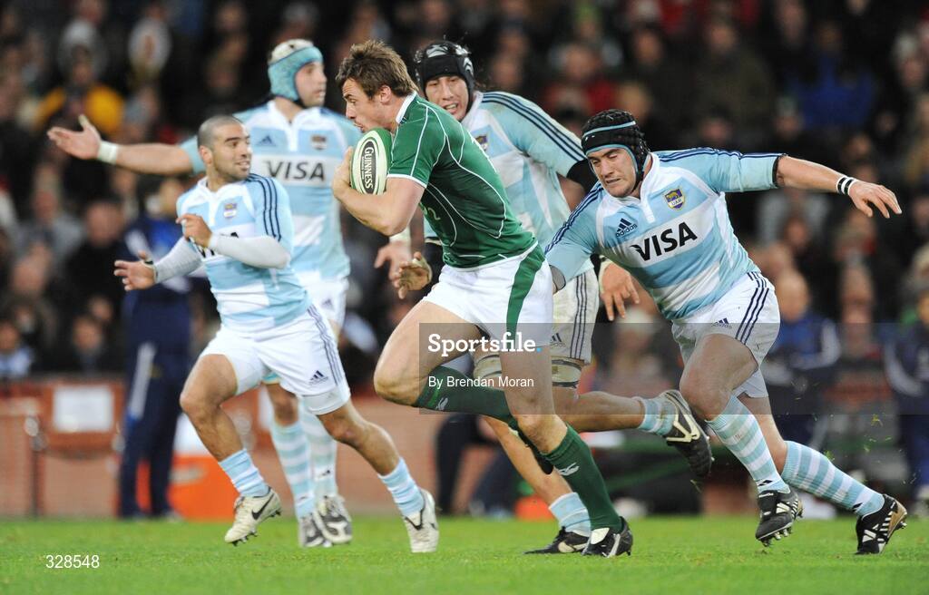 22 November 2008; Tommy Bowe, Ireland, breaks clear of Marcos Ayerza, Argentina. Guinness Autumn Internationals, Ireland v Argentina, Croke Park, Dublin. Picture credit: Brendan Moran / SPORTSFILE