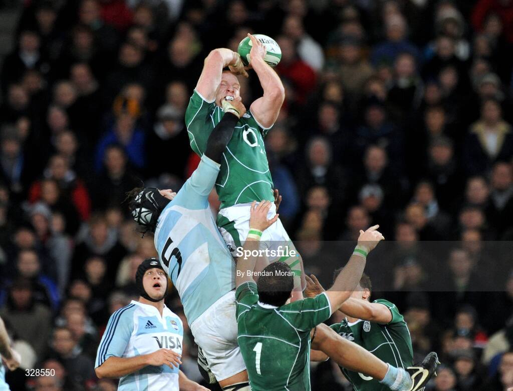 22 November 2008; Paul O'Connell, Ireland, goes up for a restart despite the tackle of Patricio Albacete, Argentina. Guinness Autumn Internationals, Ireland v Argentina, Croke Park, Dublin. Picture credit: Brendan Moran / SPORTSFILE