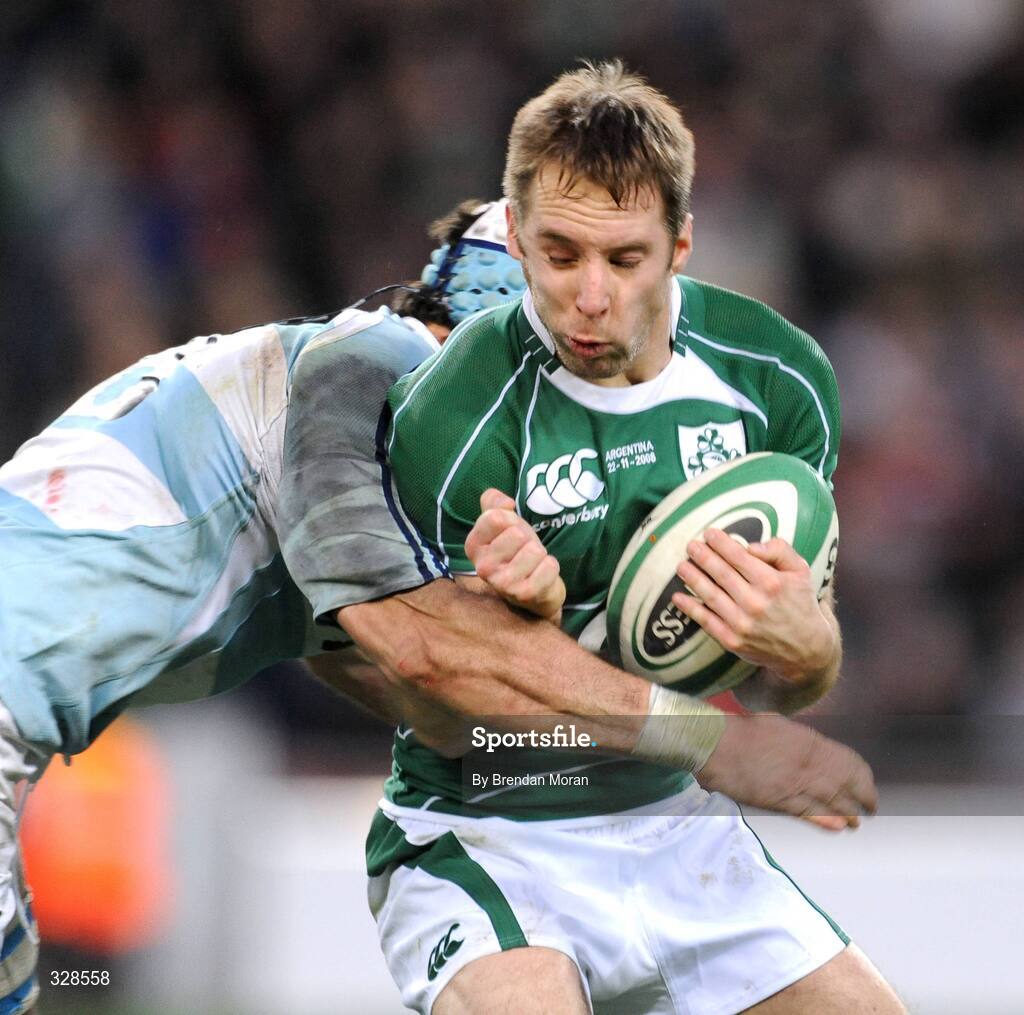 22 November 2008; Tomas O'Leary, Ireland, is tackled by Juan Manuel Leguizamon, Argentina. Guinness Autumn Internationals, Ireland v Argentina, Croke Park, Dublin. Picture credit: Brendan Moran / SPORTSFILE