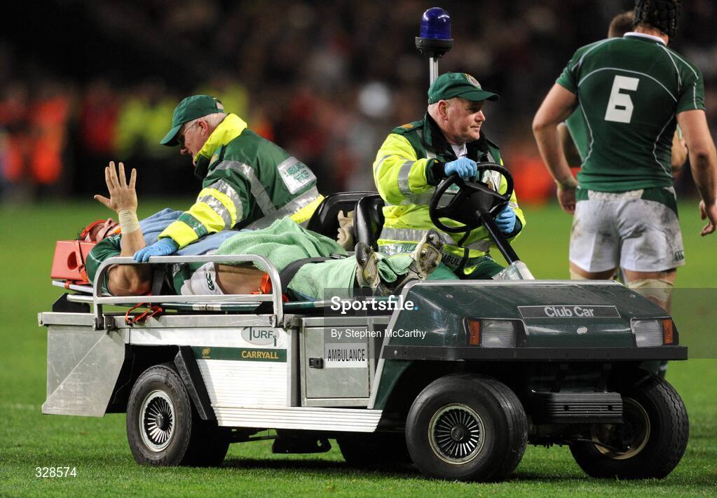 22 November 2008; David Wallace, Ireland, is taken off the pitch after getting injured. Guinness Autumn Internationals, Ireland v Argentina, Croke Park, Dublin. Picture credit: Stephen McCarthy / SPORTSFILE