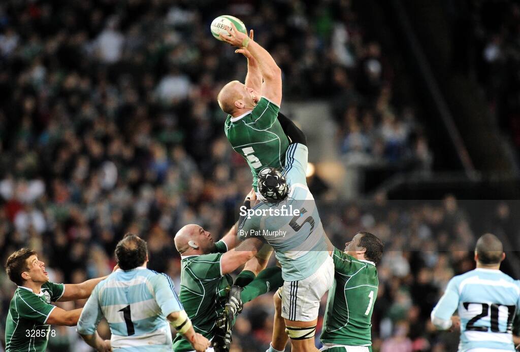22 November 2008; Paul O'Connell, Ireland, in action against Patricio Albacete, Argentina. Guinness Autumn Internationals, Ireland v Argentina, Croke Park, Dublin. Picture credit: Pat Murphy / SPORTSFILE
