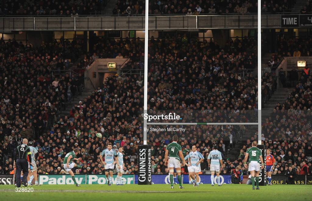 22 November 2008; Ronan O'Gara, Ireland, kicks a penalty during the second half. Guinness Autumn Internationals, Ireland v Argentina, Croke Park, Dublin. Picture credit: Stephen McCarthy / SPORTSFILE
