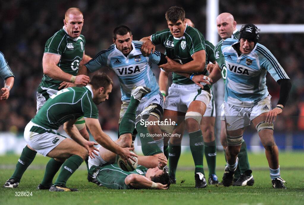 22 November 2008; David Wallace, Ireland, centre, falls to the ground injured during the second half. Guinness Autumn Internationals, Ireland v Argentina, Croke Park, Dublin. Picture credit: Stephen McCarthy / SPORTSFILE