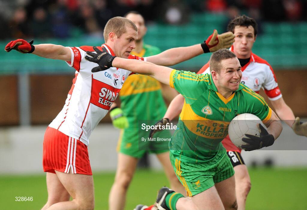 23 November 2008; Paraic Sullivan, Rhode, is tackled by Bryan Carbery, Eire Og. AIB Leinster Senior Club Football Championship Semi-Final, Eire Og v Rhode, Dr. Cullen Park, Carlow. Picture credit: Matt Browne / SPORTSFILE