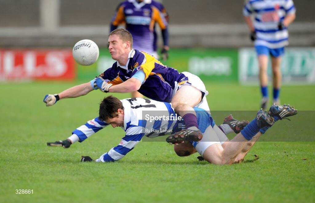 23 November 2008; Kevin Nolan, Kilmacud Crokes, in action against David Bray, Navan O'Mahony's. AIB Leinster Senior Club Football Championship Semi-Final, Kilmacud Crokes v Navan O'Mahony's, Parnell Park, Dublin. Picture credit: Ray Lohan / SPORTSFILE *** Local Caption ***