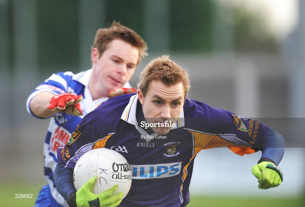 23 November 2008; Paul Flynn, Kilmacud Crokes, in action against Stephen Bray, Navan O'Mahony's. AIB Leinster Senior Club Football Championship Semi-Final, Kilmacud Crokes v Navan O'Mahony's, Parnell Park, Dublin. Picture credit: Ray Lohan / SPORTSFILE *** Local Caption ***