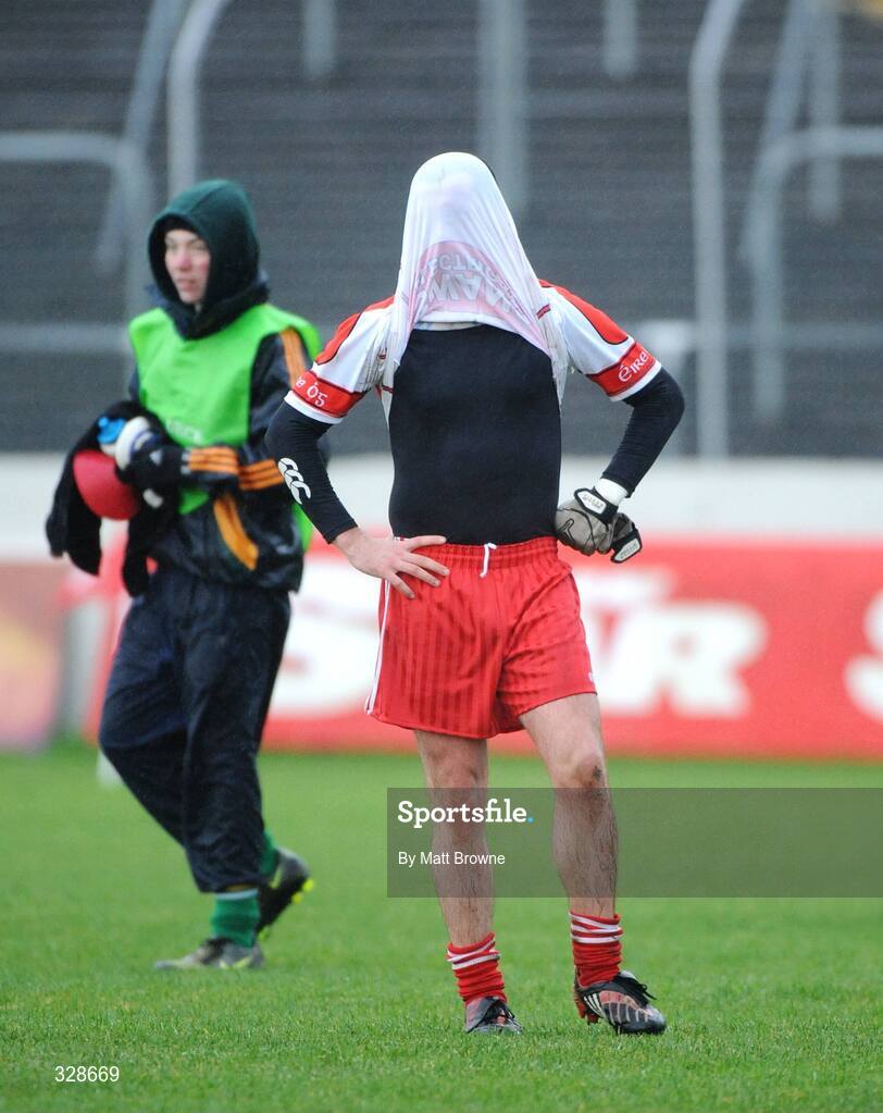 23 November 2008; Vinny Kavanagh, Eire Og, after the final whistle. AIB Leinster Senior Club Football Championship Semi-Final, Eire Og v Rhode, Dr. Cullen Park, Carlow. Picture credit: Matt Browne / SPORTSFILE