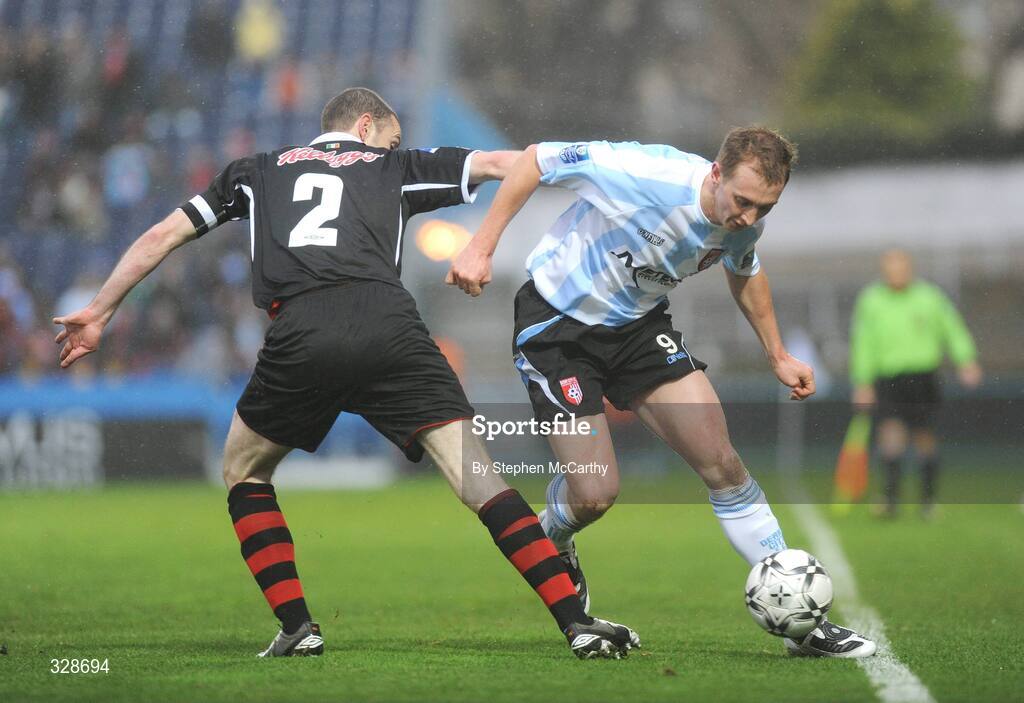 23 November 2008; Sammy Morrow, Derry City, in action against Owen Heary, Bohemians. Ford FAI Cup Final 2008, Bohemians v Derry City, RDS, Ballsbridge, Dublin. Picture credit: Stephen McCarthy / SPORTSFILE