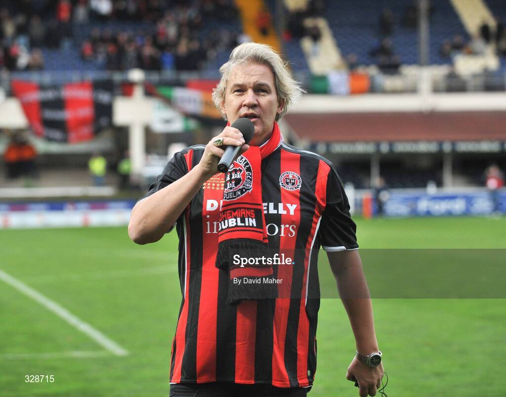 23 November 2008;  Bohemians supporter and Ireland eurovision winner Johnny Logan entertains the crowd before the start of the game. Ford FAI Cup Final 2008, Bohemians v Derry City, RDS, Ballsbridge, Dublin. Picture credit: David Maher / SPORTSFILE