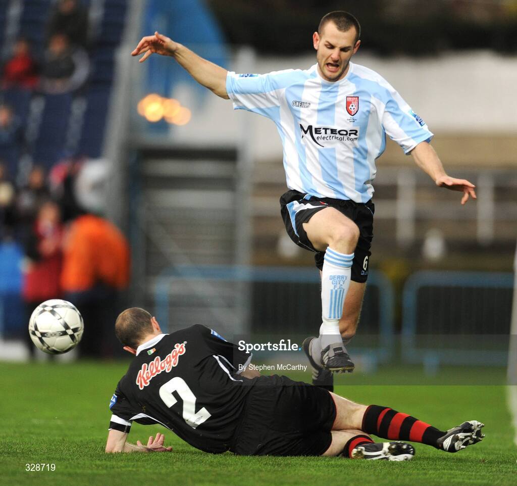 23 November 2008; Steven Gray, Derry City, in action against Owen Heary, Bohemians. Ford FAI Cup Final 2008, Bohemians v Derry City, RDS, Ballsbridge, Dublin. Picture credit: Stephen McCarthy / SPORTSFILE