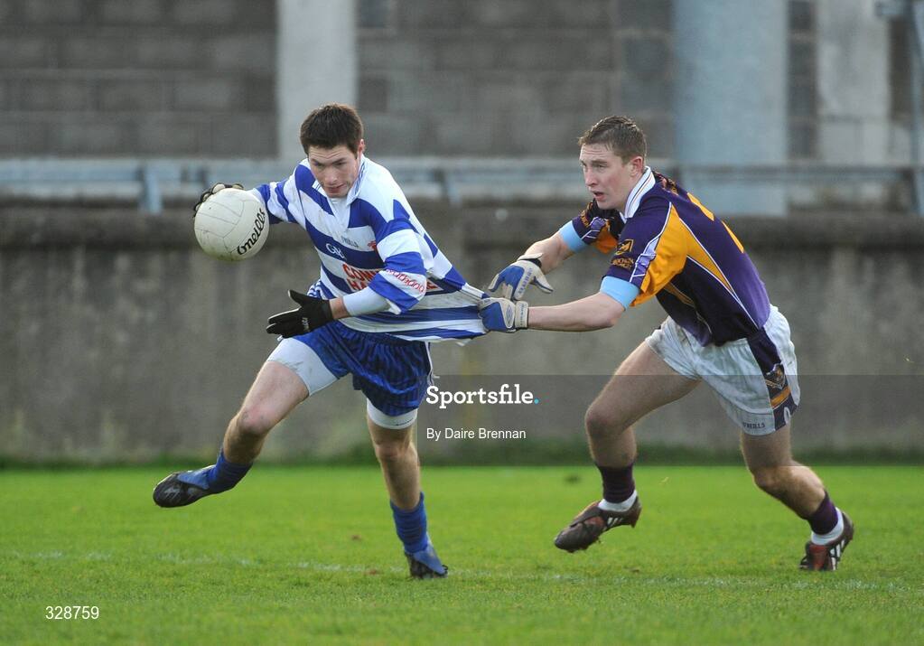 23 November 2008; David Bray, Navan O'Mahony's, in action against Kevin Nolan, Kilmacud Crokes . AIB Leinster Senior Club Football Championship Semi-Final, Kilmacud Crokes v Navan O'Mahony's, Parnell Park, Dublin. Picture credit: Daire Brennan / SPORTSFILE