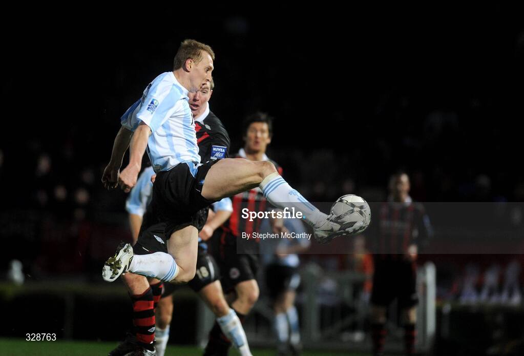 23 November 2008; Sammy Morrow, Derry City, shoot to score his and his side' second goal. Ford FAI Cup Final 2008, Bohemians v Derry City, RDS, Ballsbridge, Dublin. Picture credit: Stephen McCarthy / SPORTSFILE