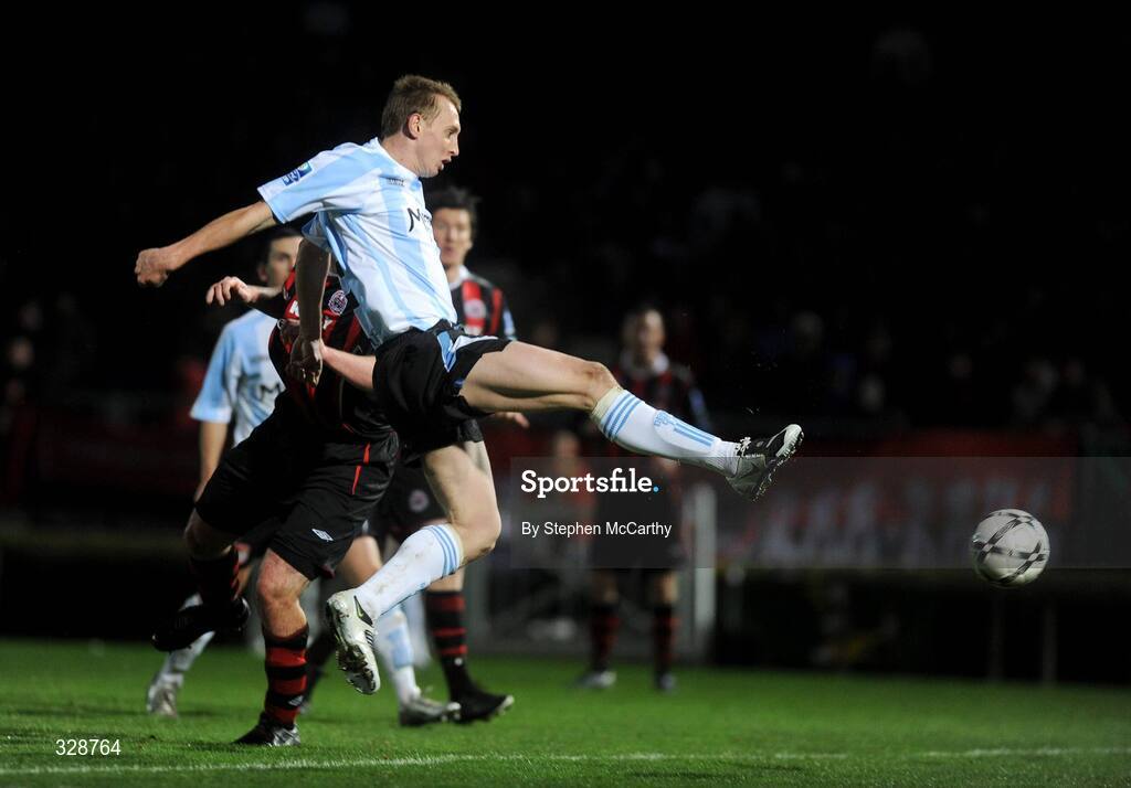 23 November 2008; Sammy Morrow, Derry City, shoots to score his and his side's second goal. Ford FAI Cup Final 2008, Bohemians v Derry City, RDS, Ballsbridge, Dublin. Picture credit: Stephen McCarthy / SPORTSFILE