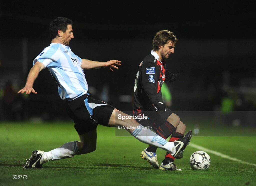 23 November 2008; Mindugas Kalonas, Bohemians, in action against Clive Delaney, Derry City. Ford FAI Cup Final 2008, Bohemians v Derry City, RDS, Ballsbridge, Dublin. Picture credit: Stephen McCarthy / SPORTSFILE
