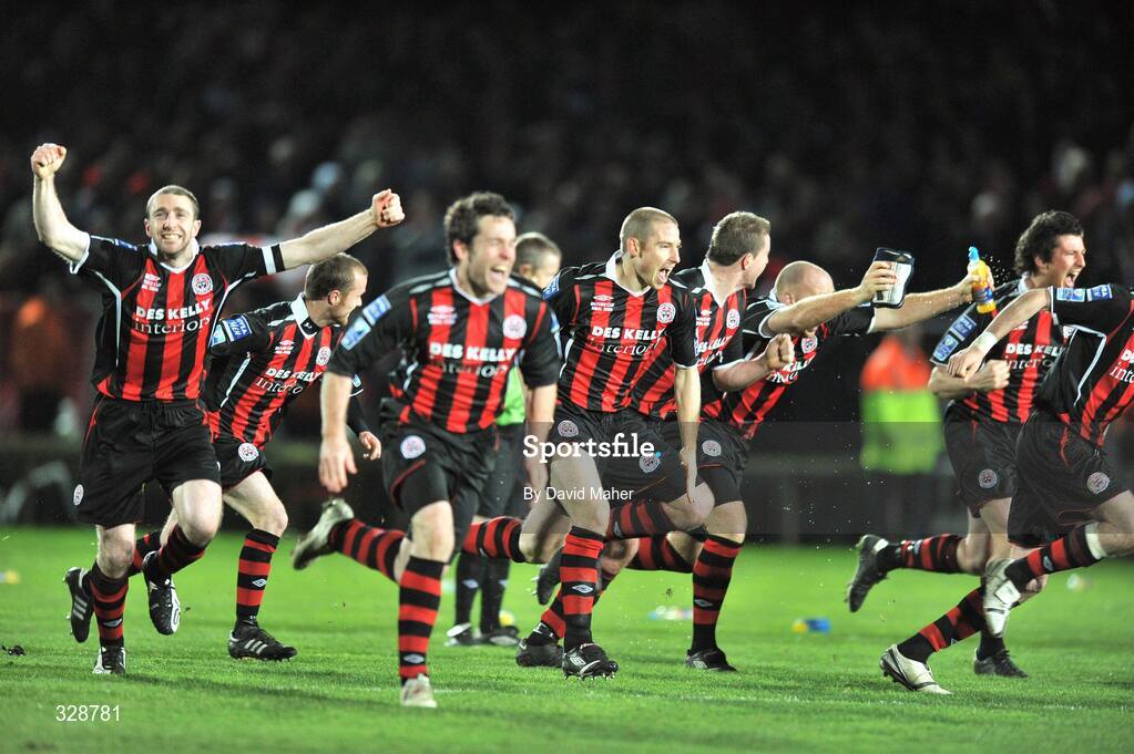 23 November 2008; Bohemians players celebrate at the end of the game after victory over Derry City. Ford FAI Cup Final 2008, Bohemians v Derry City, RDS, Ballsbridge, Dublin. Picture credit: David Maher / SPORTSFILE