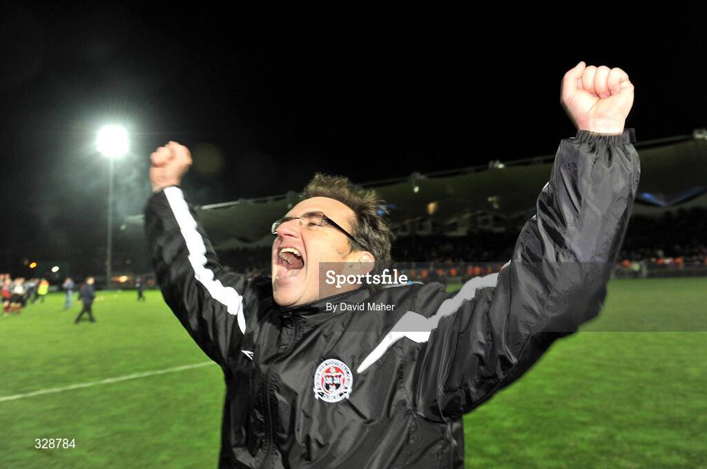 23 November 2008; Bohemians manager Pat Fenlon, celebrates after victory over Derry City. Ford FAI Cup Final 2008, Bohemians v Derry City, RDS, Ballsbridge, Dublin. Picture credit: David Maher / SPORTSFILE