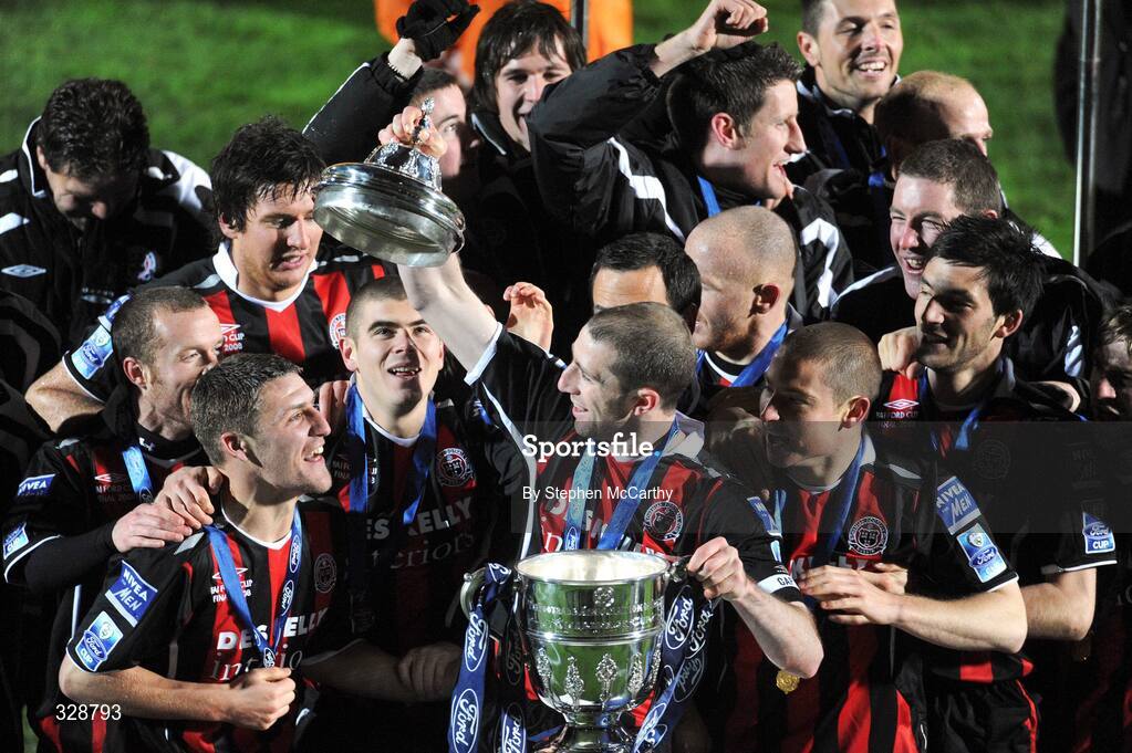 23 November 2008; Bohemians captain Owen Heary celebrates with team-mates after lifting the FAI Ford Cup. Ford FAI Cup Final 2008, Bohemians v Derry City, RDS, Ballsbridge, Dublin. Picture credit: Stephen McCarthy / SPORTSFILE